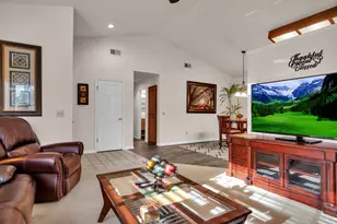 5740 Laguna Park Dr, Elk Grove, CA 95758 - Photo 7