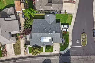 5740 Laguna Park Dr, Elk Grove, CA 95758 - Photo 25