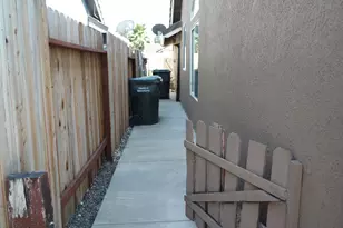 8745 Spruce Ridge Way, Antelope, CA 95843 - Photo 9