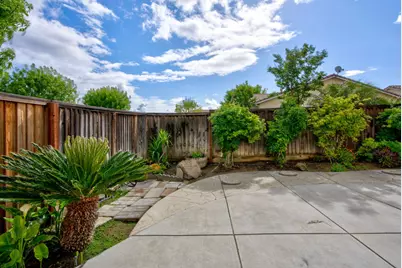 824 El Tesoro Lane, Los Banos, CA 93635 - Photo 31