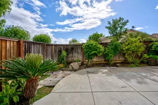 824 El Tesoro Ln, Los Banos, CA 93635 - Photo 31