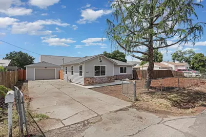 447 N Shasta Avenue, Stockton, CA 95205 - Photo 3