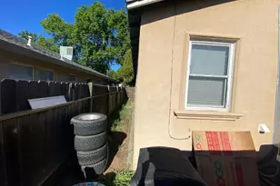534 Hawthorne St, Yuba City, CA 95991 - Photo 11