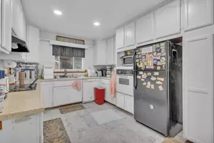 5729 Dewey Dr, Fair Oaks, CA 95628 - Photo 11