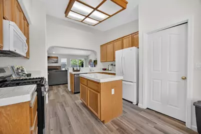 160 Mike Gartrell Circle, Sacramento, CA 95835 - Photo 15