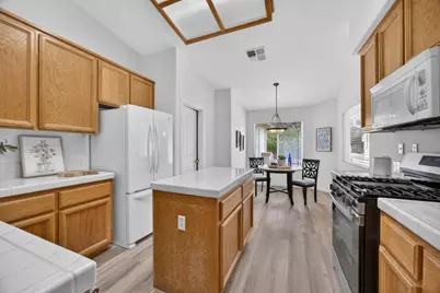 160 Mike Gartrell Circle, Sacramento, CA 95835 - Photo 5