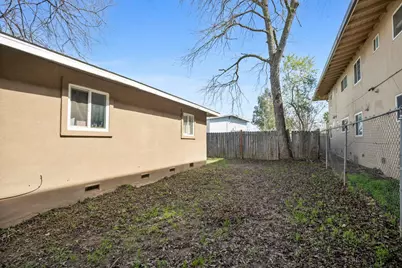 694 Eleanor Avenue, Sacramento, CA 95815 - Photo 5