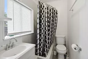 215 Kelley St, Modesto, CA 95354 - Photo 15