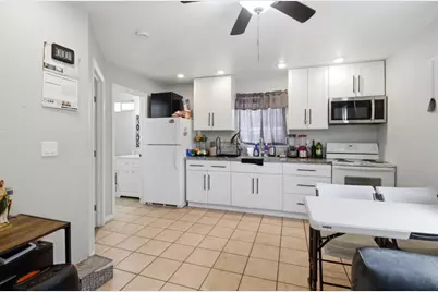 215 Kelley Street, Modesto, CA 95354 - Photo 9