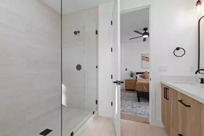 2817 Democracy Alley, Sacramento, CA 95816 - Photo 23