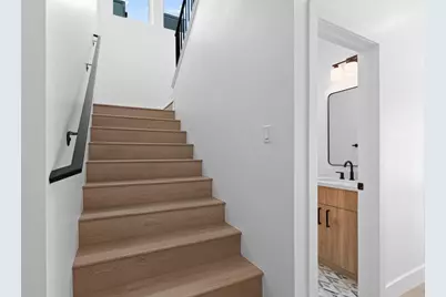 2817 Democracy Alley, Sacramento, CA 95816 - Photo 19