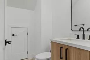 2821 Democracy Alley, Sacramento, CA 95816 - Photo 9