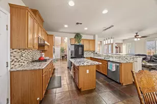 9820 Spring View Way, Elk Grove, CA 95757 - Photo 13