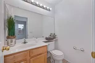 7828 Calzada Way, Elk Grove, CA 95758 - Photo 33