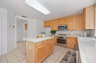7828 Calzada Way, Elk Grove, CA 95758 - Photo 25