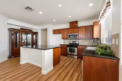 10311 Pedra Do Sol Way, Elk Grove, CA 95757 - Photo 11