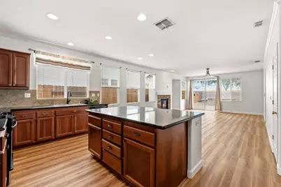 10311 Pedra Do Sol Way, Elk Grove, CA 95757 - Photo 9