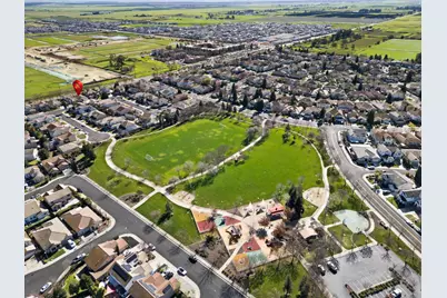 10311 Pedra Do Sol Way, Elk Grove, CA 95757 - Photo 31