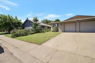 10381 Mills Tower Dr, Rancho Cordova, CA 95670 - Photo 3