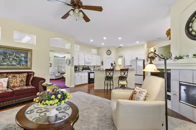 8450 Alameda Park Drive, Elk Grove, CA 95624 - Photo 15