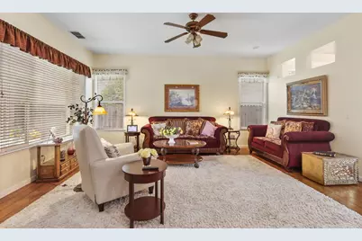 8450 Alameda Park Drive, Elk Grove, CA 95624 - Photo 13