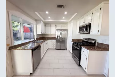 9648 Elmira Circle, Sacramento, CA 95827 - Photo 7