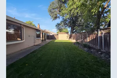9648 Elmira Circle, Sacramento, CA 95827 - Photo 21