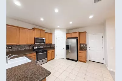 8532 Hawley Way, Elk Grove, CA 95624 - Photo 7