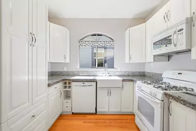 2003 Castro Way, Sacramento, CA 95818 - Photo 7
