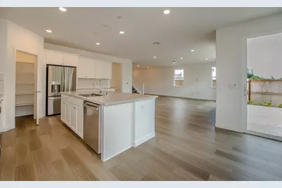 8512 Cottonseed Way, Elk Grove, CA 95624 - Photo 15