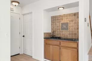 8904 Royal Gate Way, Elk Grove, CA 95624 - Photo 21