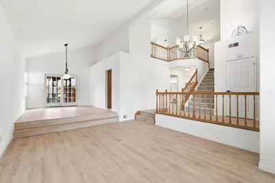 8904 Royal Gate Way, Elk Grove, CA 95624 - Photo 9
