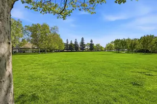 8904 Royal Gate Way, Elk Grove, CA 95624 - Photo 63