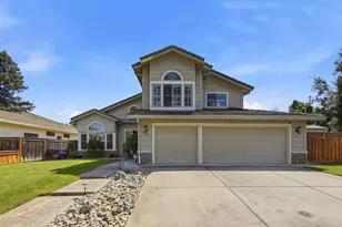 8904 Royal Gate Way, Elk Grove, CA 95624 - Photo 3