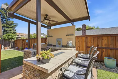8904 Royal Gate Way, Elk Grove, CA 95624 - Photo 53