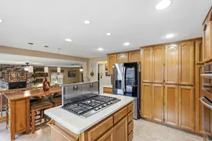 8904 Royal Gate Way, Elk Grove, CA 95624 - Photo 19