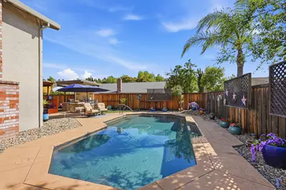 8904 Royal Gate Way, Elk Grove, CA 95624 - Photo 57
