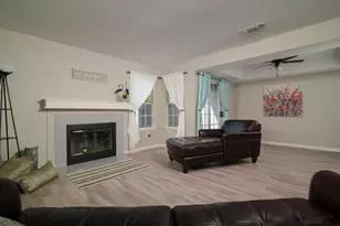 4055 Alex Ln, Carmichael, CA 95608 - Photo 11