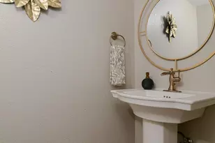 4055 Alex Ln, Carmichael, CA 95608 - Photo 17