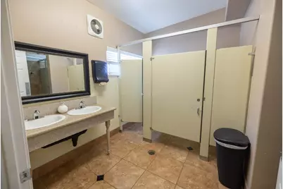 2416 Sloat Way, Sacramento, CA 95818 - Photo 47