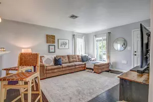 1424 Kitchner Rd, Sacramento, CA 95822 - Photo 9