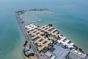 4 Commodore Dr, Emeryville, CA 94608 - Photo 1