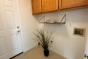 5931 Sternsburg Way, Sacramento, CA 95823 - Photo 13