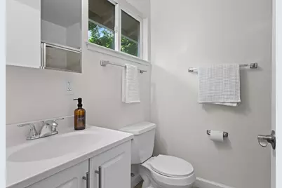 10758 Oakton Way, Rancho Cordova, CA 95670 - Photo 15