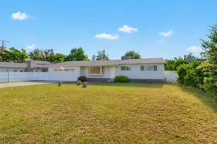 603 N Lincoln Way, Galt, CA 95632 - Photo 3