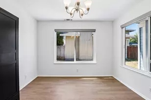 7041 Verdure Way, Elk Grove, CA 95758 - Photo 11