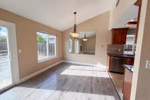 8232 Moorhaven Way, Sacramento, CA 95828 - Photo 7