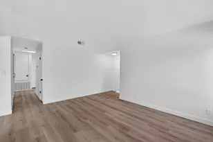 5795 Lerner Way, Sacramento, CA 95823 - Photo 7