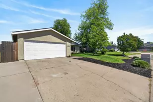 5795 Lerner Way, Sacramento, CA 95823 - Photo 3