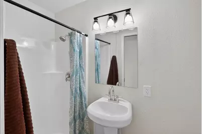 5795 Lerner Way, Sacramento, CA 95823 - Photo 21